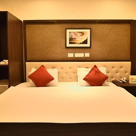 כלכותה Casa Broadway-A Boutique Hotel מראה חיצוני תמונה