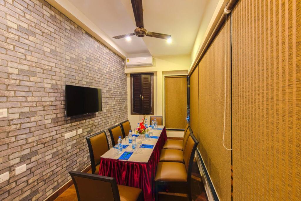 כלכותה Casa Broadway-A Boutique Hotel מראה חיצוני תמונה