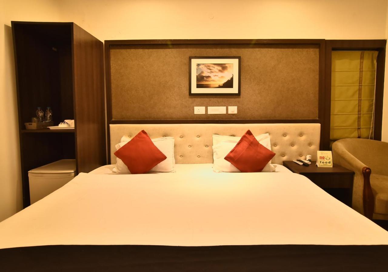 כלכותה Casa Broadway-A Boutique Hotel מראה חיצוני תמונה