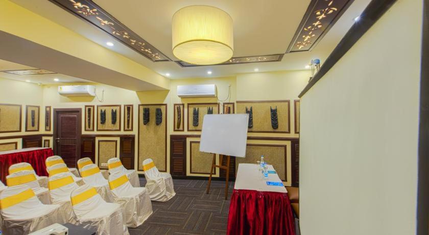 כלכותה Casa Broadway-A Boutique Hotel מראה חיצוני תמונה