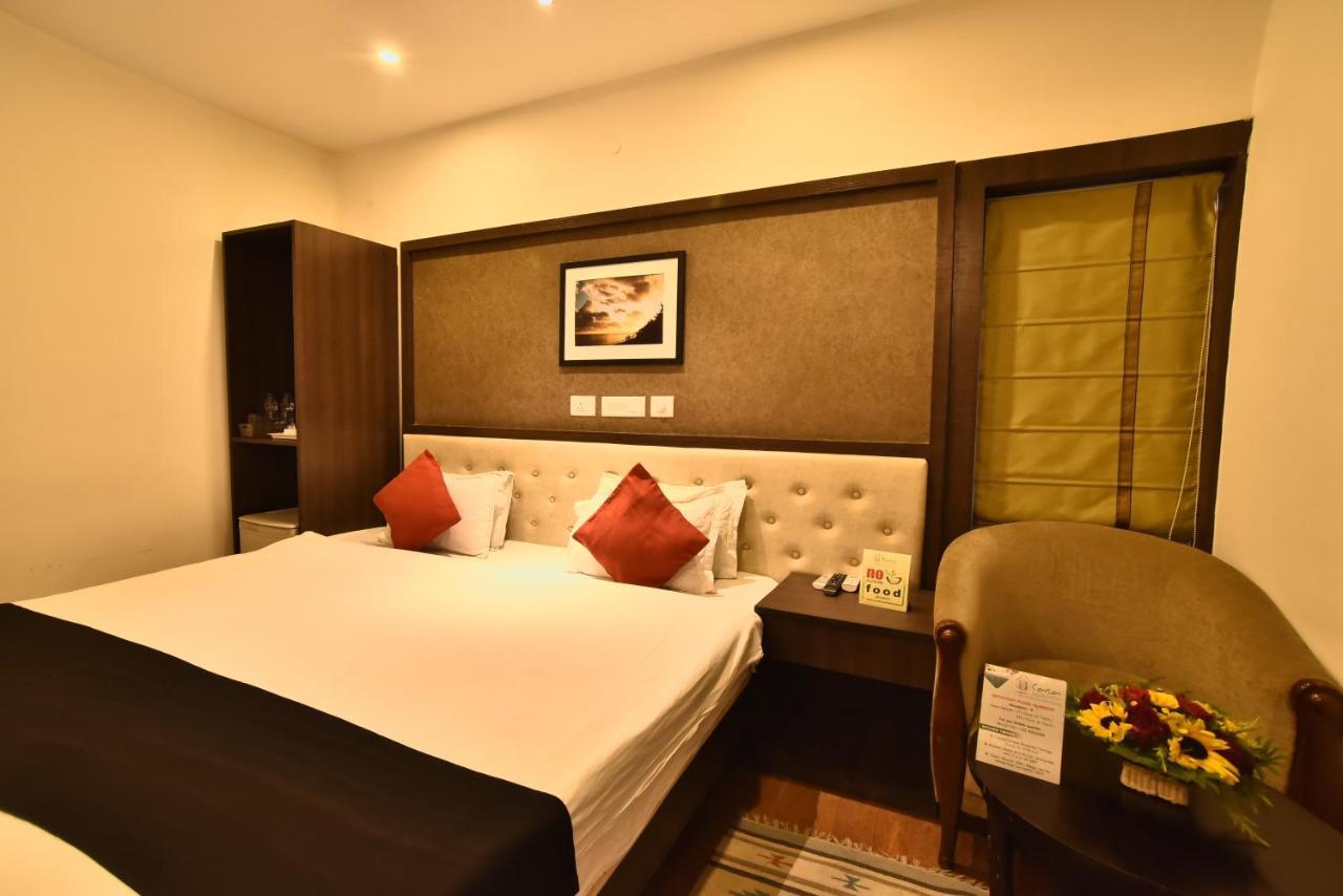כלכותה Casa Broadway-A Boutique Hotel מראה חיצוני תמונה