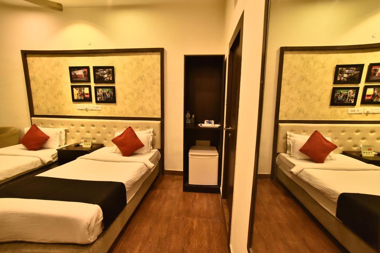 כלכותה Casa Broadway-A Boutique Hotel מראה חיצוני תמונה