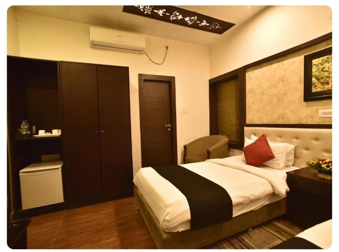 כלכותה Casa Broadway-A Boutique Hotel מראה חיצוני תמונה